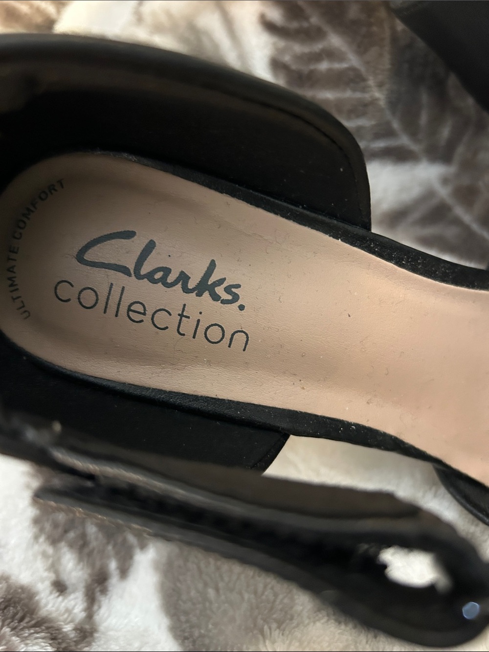 Clarks Black Cross-Strap Mid Heels - Picture 2 of 5